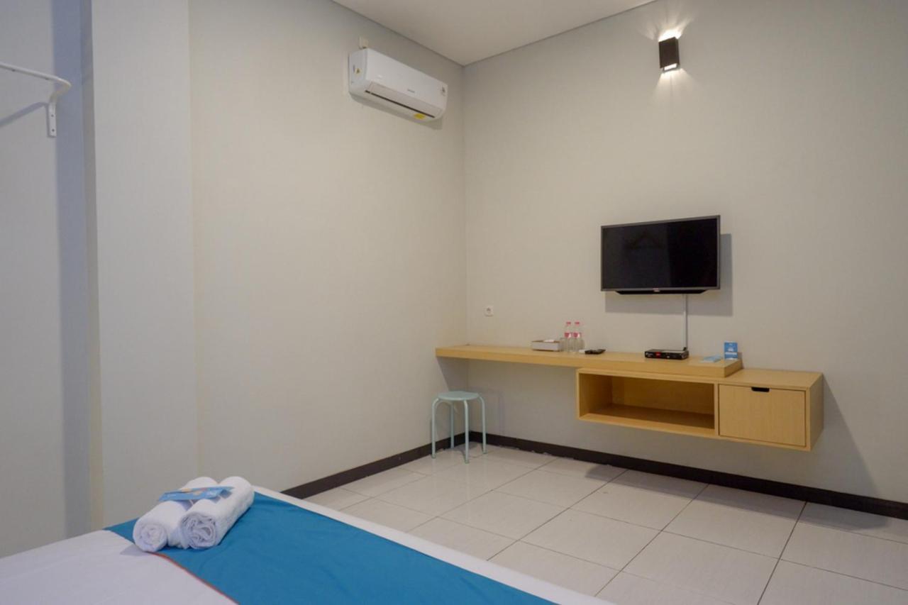 Sans Hotel Good Wish Semarang Jomblang Extérieur photo