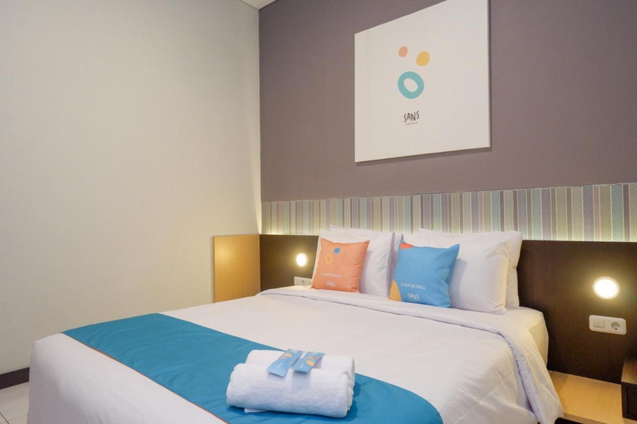 Sans Hotel Good Wish Semarang Jomblang Extérieur photo