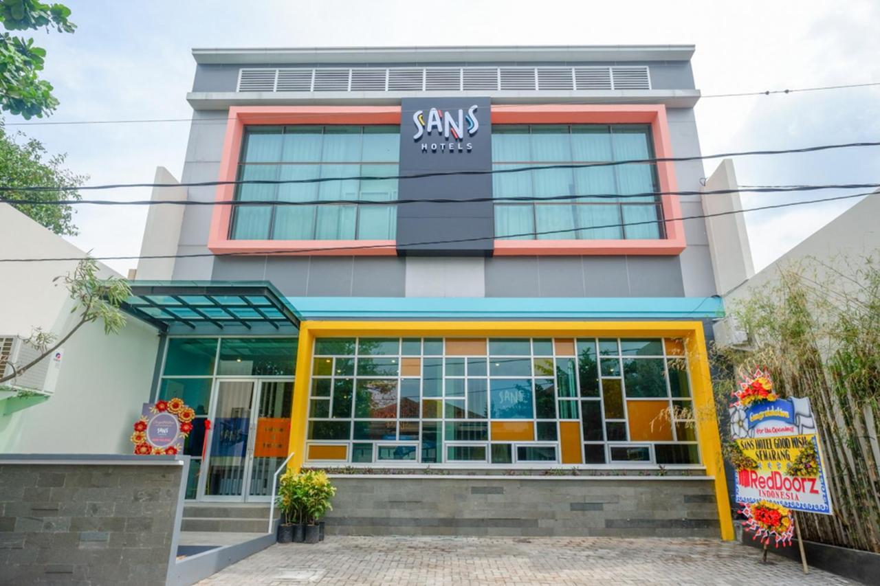 Sans Hotel Good Wish Semarang Jomblang Extérieur photo